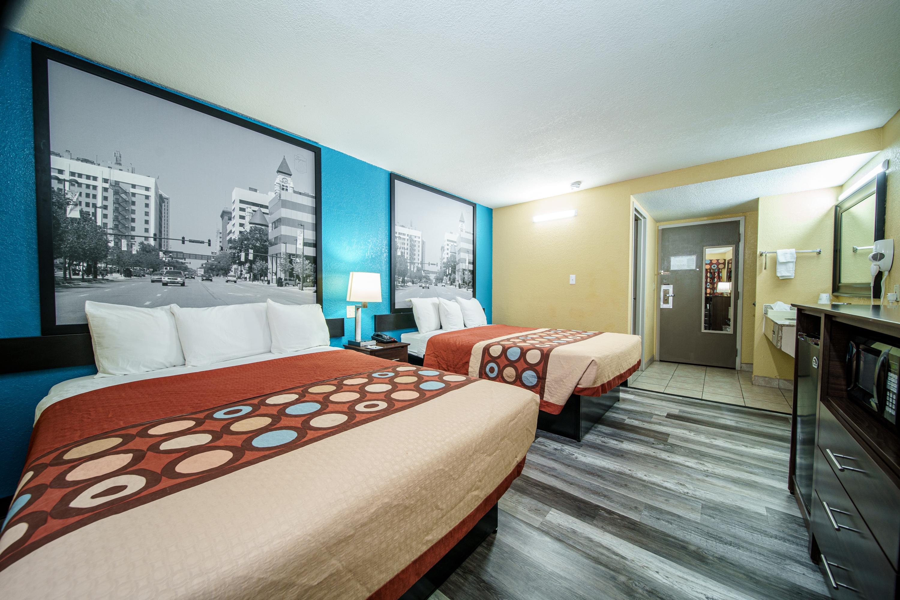 Motel Super 8 By Wyndham Wichita Airport West Kellogg Extérieur photo