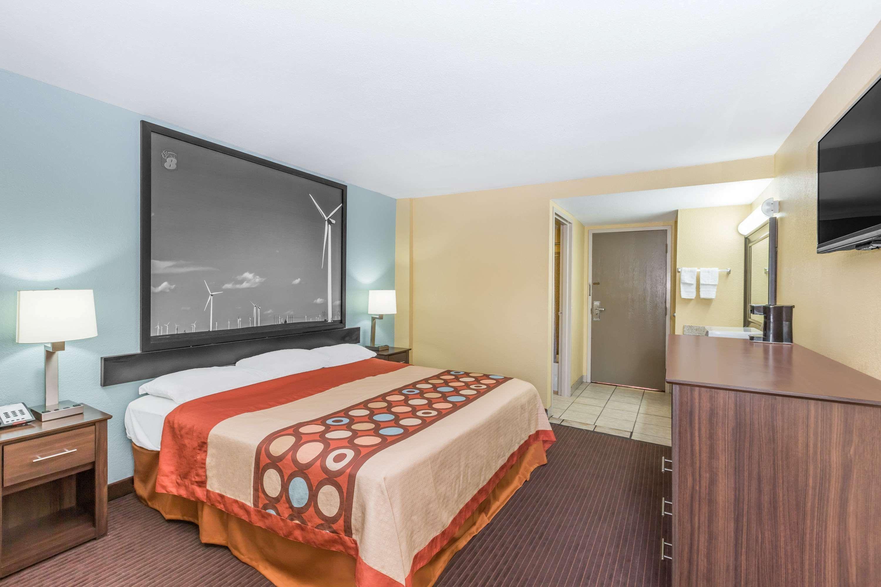 Motel Super 8 By Wyndham Wichita Airport West Kellogg Extérieur photo