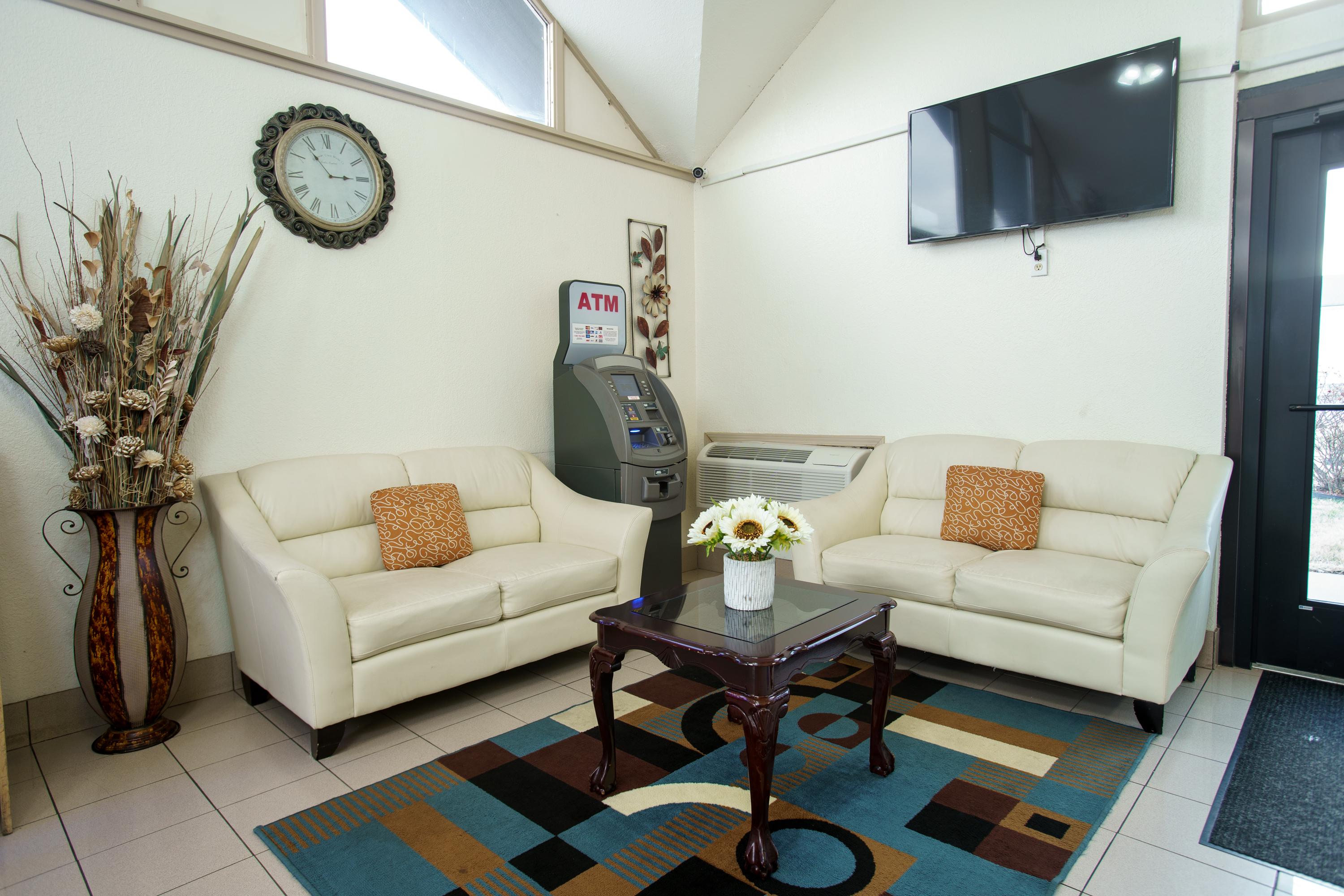 Motel Super 8 By Wyndham Wichita Airport West Kellogg Extérieur photo